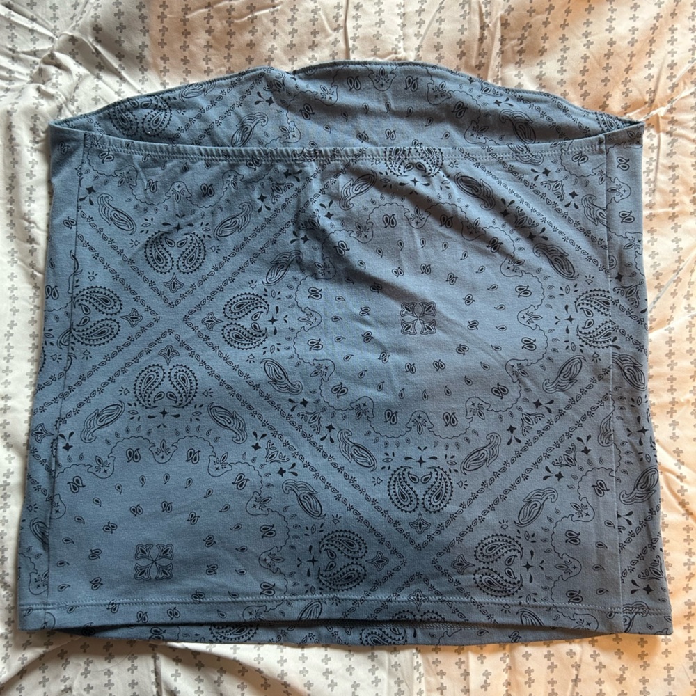 Adorable Blue Paisley Wild Fable Tube Top - Picture 2 of 2